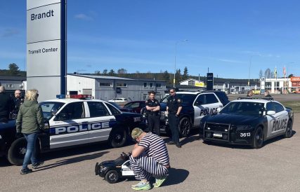 5. Polisen pa plats aven en mindre variant